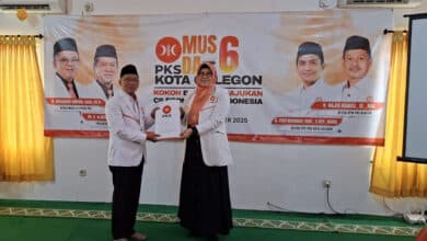 Penyerahan Laporan Pertanggung Jawaban DPTD PKS Kota Cilegon Periode 2020-2025 kepada Ketua DSW PKS Provinsi Banten. (wartaglobalbanten/Maspri)