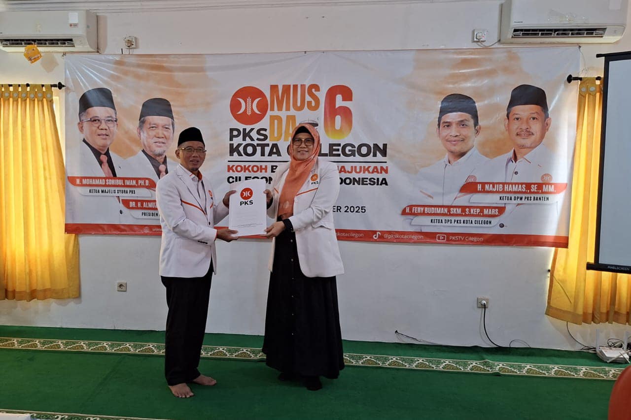 Penyerahan Laporan Pertanggung Jawaban DPTD PKS Kota Cilegon Periode 2020-2025 kepada Ketua DSW PKS Provinsi Banten. (wartaglobalbanten/Maspri)