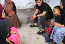 Fery Budiman dan relawan Barcode bersilaturahim ke warga Kubang Lesung dalam program Dewan Mendekat